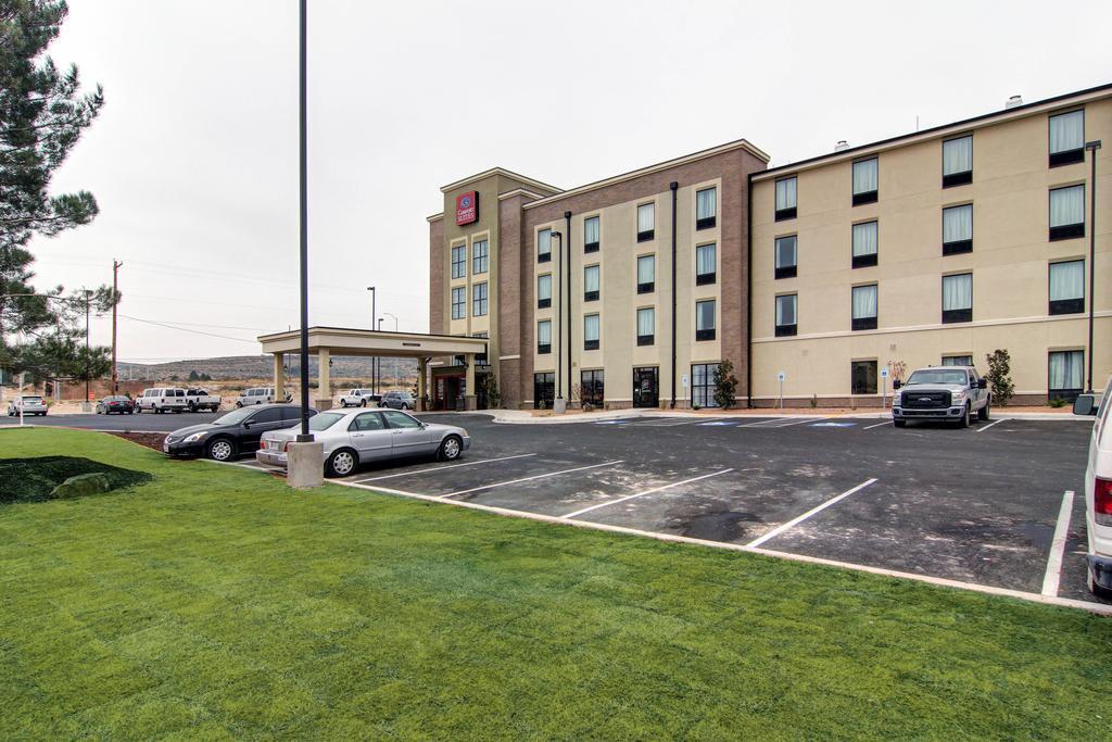 Comfort Suites Карлсбад Екстер'єр фото